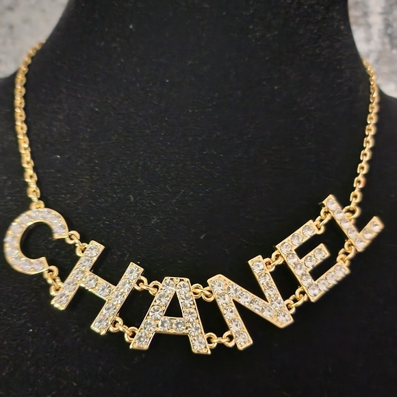 Brand New Gorgeous Sparkling Designer Necklace - Picture 8 of 9